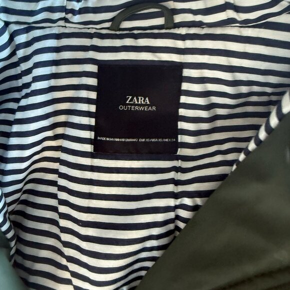ZARA Lightweight Jacket in Green - Picture 3 of 3